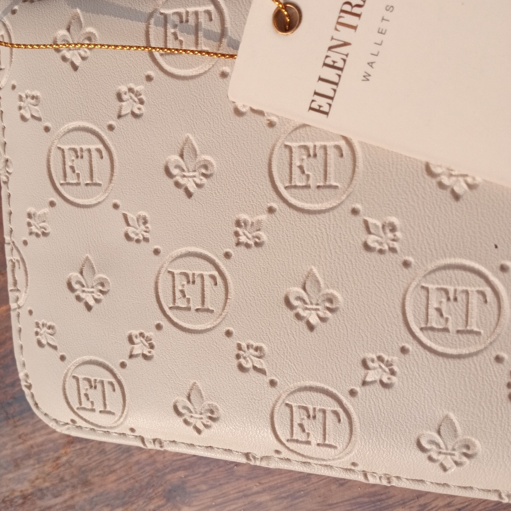 Original Ellen Tracy NWT Wallet *Light Cream Colour - Picture 6 of 17